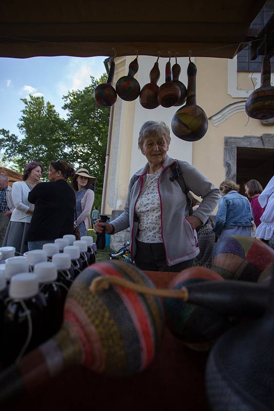 Věřící se po dvouleté přestávce sešli na pocovidové svatojánské pouti v Železném Brodě.