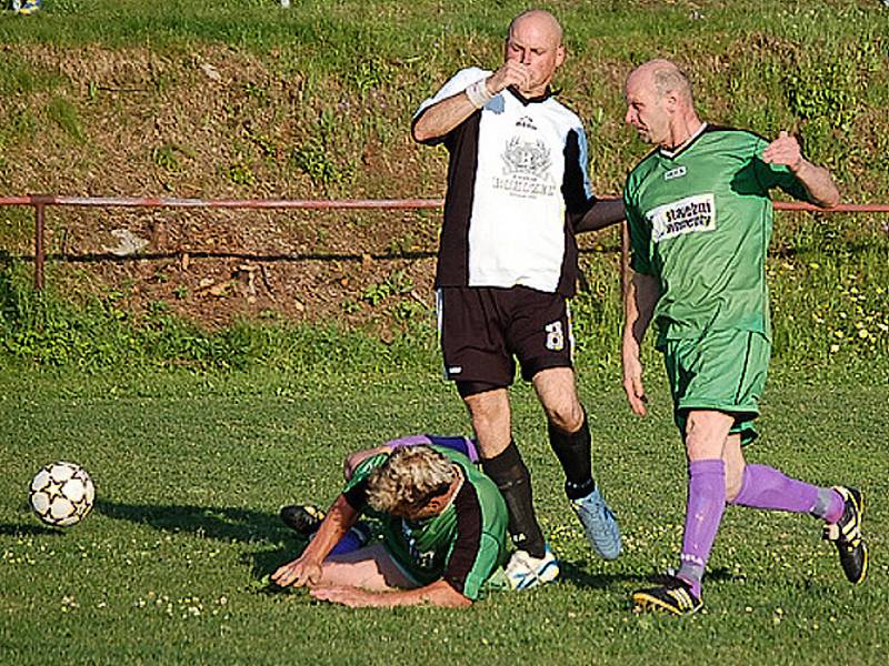 V Lučanech v předehrávce porazily Maršovice domácí rezervu 5:0. 