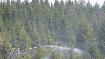Rozsáhlý úterní požár lesního porostu na Jizerce 
