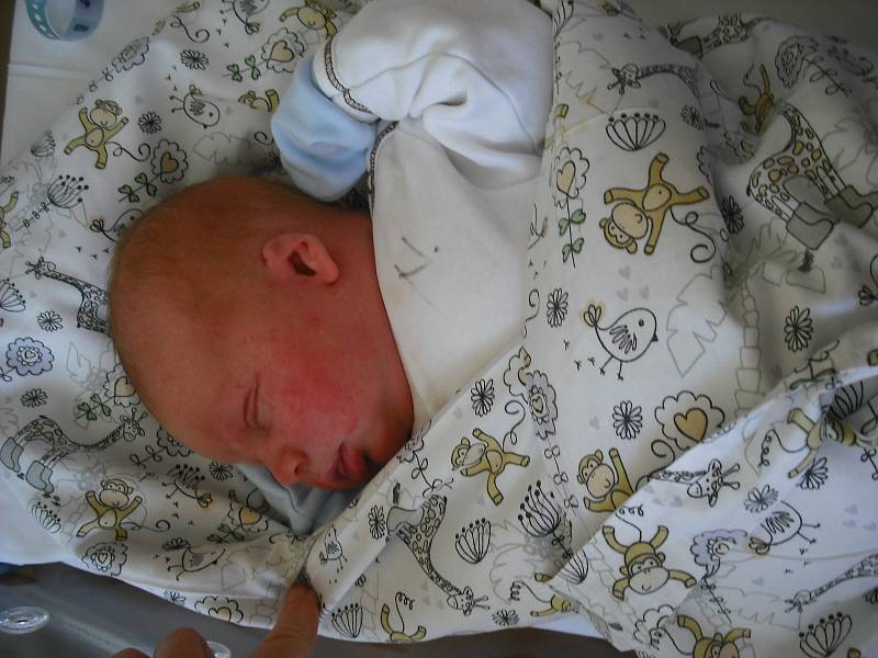Jakub Švejda  Narodil se 18. ledna v jablonecké porodnici  mamince Lence Švejdové z Desné v J. h.  Vážil 4,29 kg a měřil 52 cm.