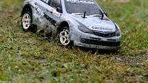 Minulou neděli se okolo městské haly v Jablonci jezdila rally RC modelů. 