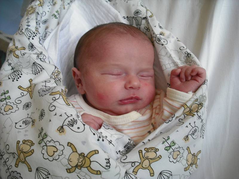 Ema Brožová. Narodila se 21.února v jablonecké porodnici mamince Sabině Brožové z Jablonce nad Nisou.Vážila 3,62 kg a měřila 48 cm.