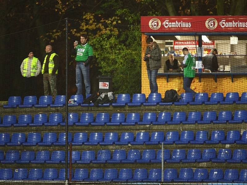 V dalším kole 1. Gambrinus ligy se utkala družstva domácí FC Viktoria Plzeň s  FK Baumit Jablonec. Mírnou územní převahu domácí vyjádřili pouze vyrovnávacím gólem Petra Trappa na začátku 2. půle. V prvním poločase se trefil jablonecký Petr Zábojník.