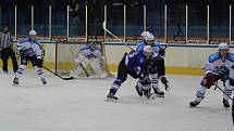 II. liga HC Vlci Jablonec - Stadion Vrchlabí 4:3. Vlci - modré dresy.