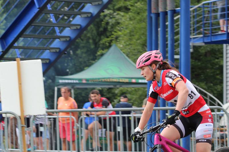 Marketa Davidová se stala mistryní republiky v bike biatlonu, v kategorii mužů zvítězil Ondřej Moravec.