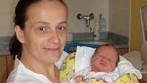 Oliver Samek se narodil Šárce Medžidové a Daliborovi Samkovi z Liberce 24. 9. 2014. Měřil 47 cm, vážil 2950 g.