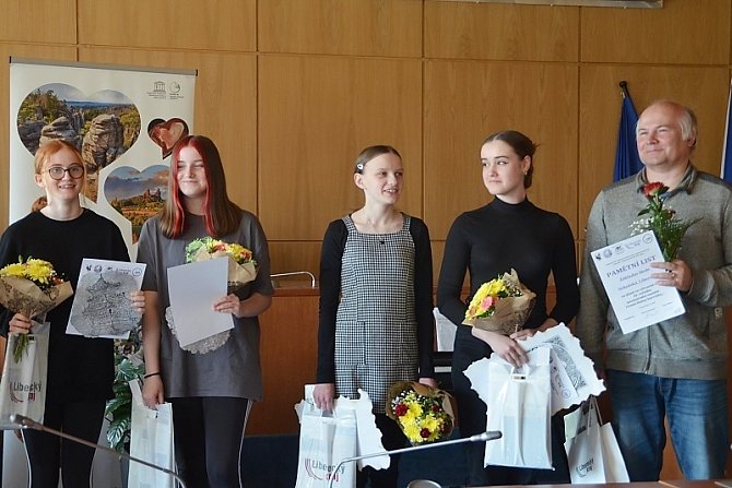 Ocenění si vítězové převzali na setkání v sídle Krajského úřadu Libereckého kraje.