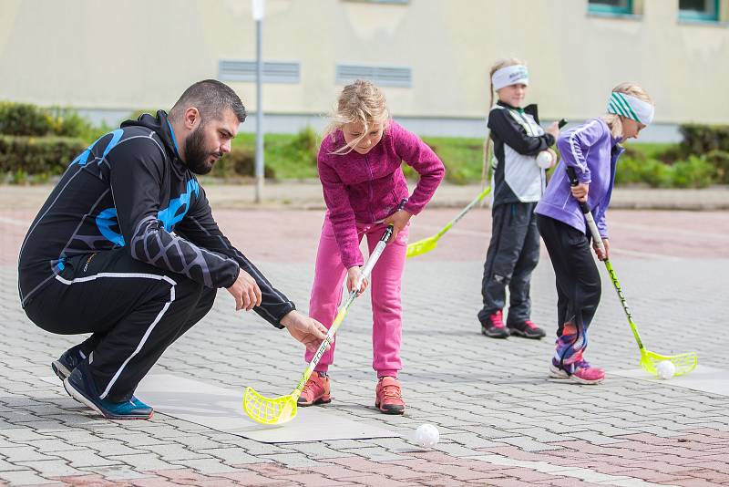 Druhý ročník přehlídky sportovních organizací na Jablonecku, Jablonecká neděle, se uskutečnil 10. září u plaveckého bazénu v Jablonci nad Nisou.