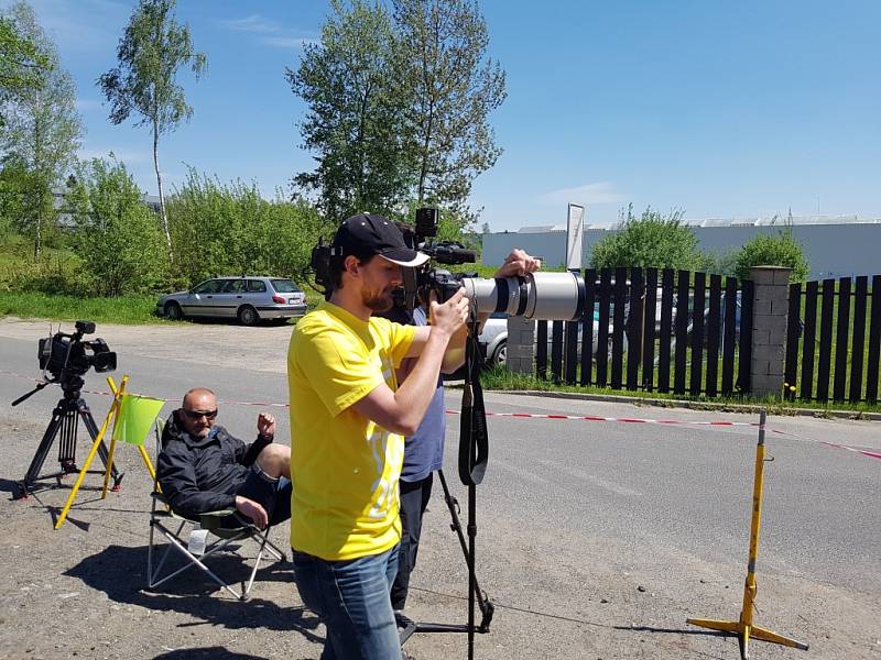 Čekání novinářů na propuštění Jiřího Kajínka z Věznice Rýnovice.