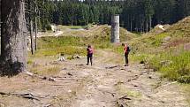 Protržená přehrada na Bílé Desné je oblíbeným cílem turistů.