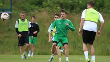 Fotbalisté juniorského týmu Baumitu Jablonec v pondělí zahájili letní přípravu na novou sezonu.