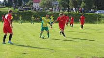 I. A třída. FC Pěnčín - FK Rynoltice 1:2 (1:0). Pěnčín postoupil do I. A třídy, v premiéře ale doma soupeři podlehl. Pěnčín - zelenožluté dresy.