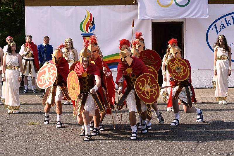 Smržovští školáci zahájili olympiádu, slavnostní nástup národních týmů nadchl.