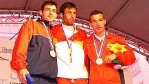 Vítězové deseti finálových atletických disciplín ze čtvrtka 9. července. Medaile před jabloneckou radnicí  předávala prezidentka Global Games 2009 Alena Erlebachová a starosta Jablonce Petr Tulpa.