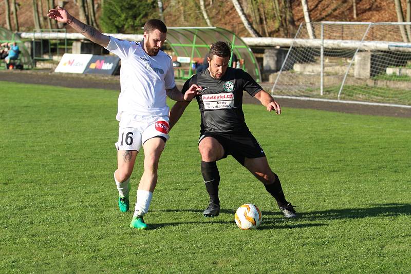 Ve velikonočním zápase I. B třídy východ stálo štěstí při domácích.Velké Hamry B - Držkov 3:2 (0:1)