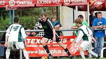 Fotbal 1.A třída 2010 Bozkov A : Nová Ves.  Bozkov v černých dresech.