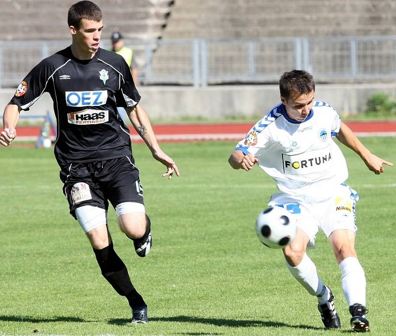 Mistrovské utkání ČFL. Derby mezi béčkem FC Slovan Liberec a juniorkou FK Baumit Jablonec.