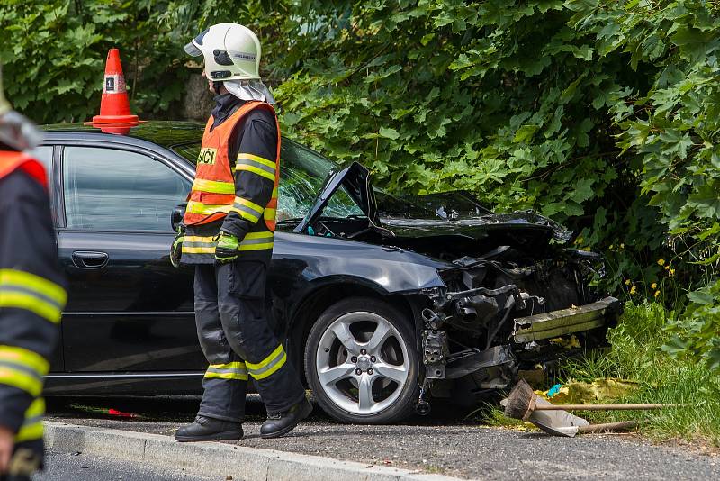 Dopravní nehoda osobního automobilu s tramvají se stala 17. července po druhé hodině odpoledne v Jablonci nad Nisou na světelné křižovatce ulic Liberecká a U Nisy.