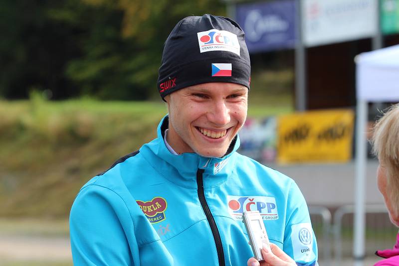 Mšenský přespolák, vítěz v kategorii mužů: Petr Knop, odchovanec Ski klubu Jablonec, teď člen reprezentačního družstva a TJ Dukla Liberec. 9 km za 37:35.6