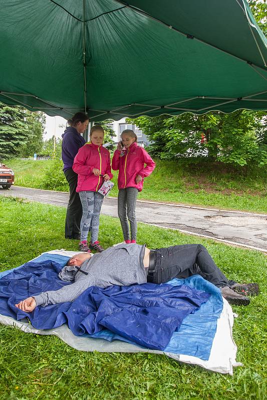 Krajské kolo Helpíkova poháru Libereckého kraje, zdravotně výchovné soutěže v první pomoci pro žáky pátých tříd základních škol, proběhlo 16. května u vodní nádrže Mšeno v Jablonci nad Nisou.