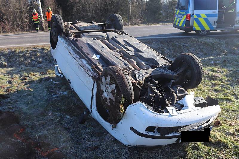 Dopravní nehoda se stala v katastru Chlumu pod Táborem na silnici druhé třídy ve směru na Ploužnici.