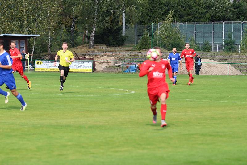 Divize: Mšeno A - Dvůr Králové  2:0 (1:0) Mšeno - červené dresy.