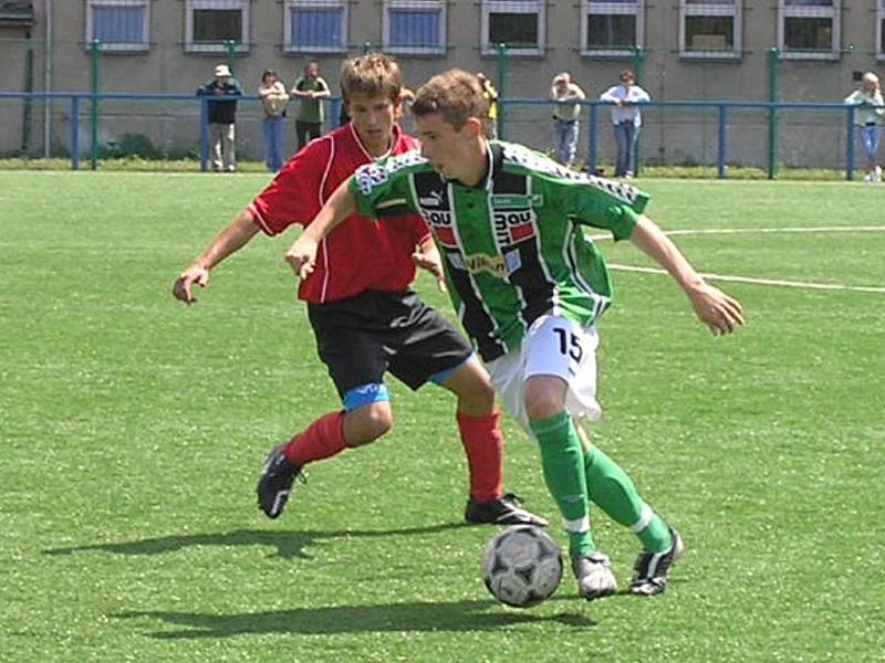 Starší dorost FK Jablonec 97 prohrál ve svém posledním zápase České ligy v Pardubicích 2:0. Na fotografii je zachycen jablonecký Martin Chlomek.