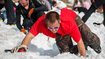 Skiareál v Rokytnici nad Jizerou pořádal 2. dubna 2017 druhý ročník zábavné akce s názvem Snowend, která byla určená především kopáčům pokladů či aktivním zahrádkářům. Originálním způsobem tak byla zakončena lyžařská sezona.