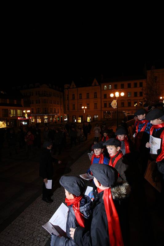 Jablonecko zpívalo koledy s Deníkem.