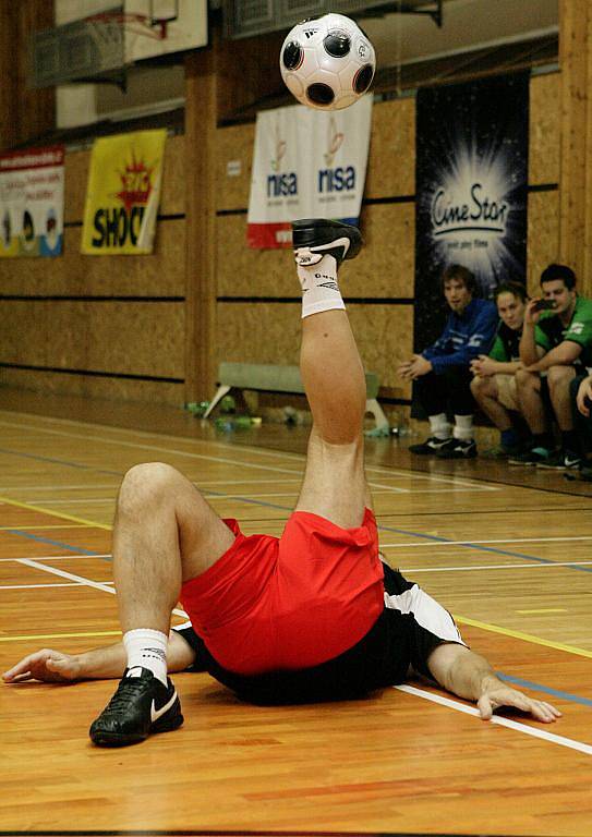 Harcov sportfest 2010. Své dovednosti v Harcově předvedl také několikanásobný rekordman ve fotbalových dovednostech Jan Skorkovský.