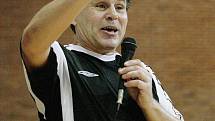 Harcov sportfest 2010. Své dovednosti v Harcově předvedl také několikanásobný rekordman ve fotbalových dovednostech Jan Skorkovský.