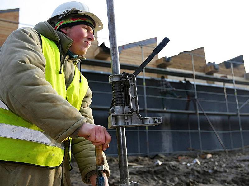 Díky výstavbě elektrárny a rekonstrukci náhonu bude vjezd do Železného Brodu příjemnější. Navíc se tím vyřešil neutěšený stav starého náhonu, který kdysi zasypali komunisti a dlouhá léta zarůstal.