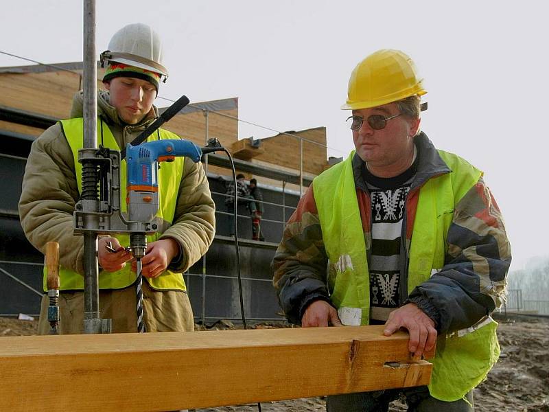 Díky výstavbě elektrárny a rekonstrukci náhonu bude vjezd do Železného Brodu příjemnější. Navíc se tím vyřešil neutěšený stav starého náhonu, který kdysi zasypali komunisti a dlouhá léta zarůstal.