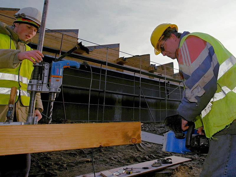 Díky výstavbě elektrárny a rekonstrukci náhonu bude vjezd do Železného Brodu příjemnější. Navíc se tím vyřešil neutěšený stav starého náhonu, který kdysi zasypali komunisti a dlouhá léta zarůstal.