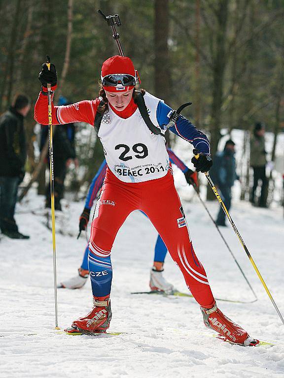 EYOWF 2011. Biatlon - dívky individuálně 10 kilometrů se jel v úterý v jabloneckých Břízkách. Jablonecká závodnice Jessica Jislová (29) skončila na 22. místě.