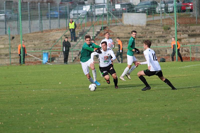 Tým Jaroslava Vodičky vybojoval vítězství v posledním zápase sezóny, který hrál doma, až když zlepšil výkon v druhém poločase.