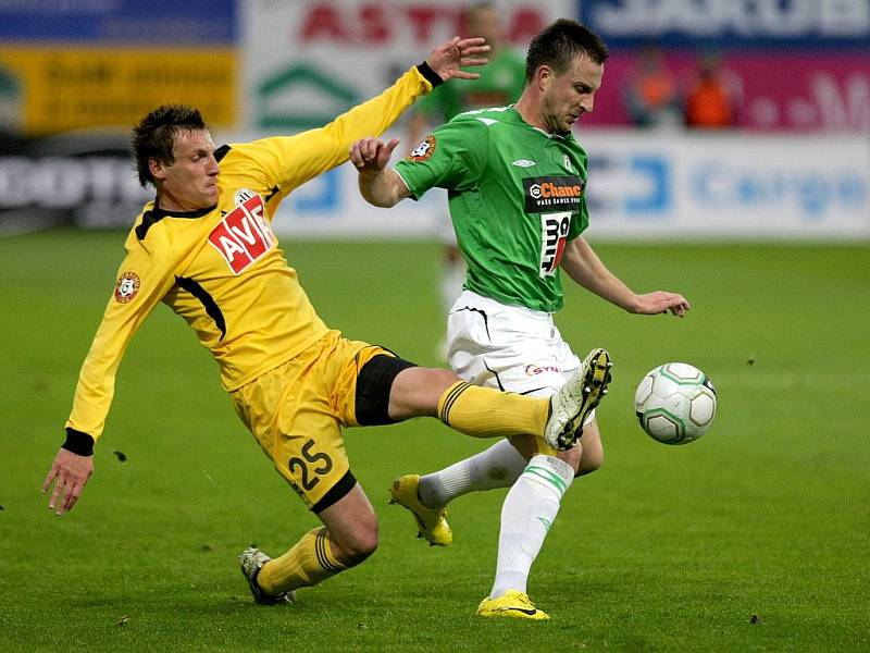 Fotbalový Jablonec slaví historické druhé místo v nejvyšší fotbalové soutěži. V posledním kole porazil doma České Budějovice 2:0 a zajistil si účast v třetím předkole Evropské ligy.