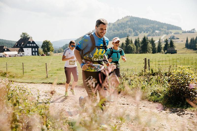 Letní Jizerská padesátka v okolí Bedřichova