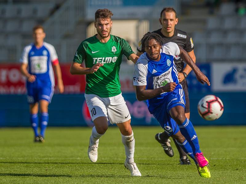 Utkání Jablonce proti Mladé Boleslavi. Michal Trávník (vlevo) a Tiemoko Konate.