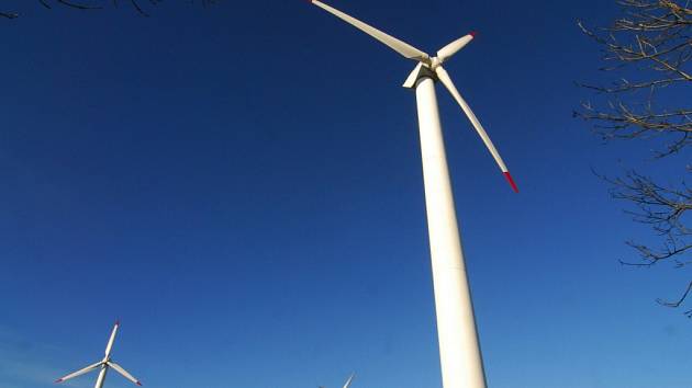 Větrné elektrárny na Lysém vrchu na Liberecku 