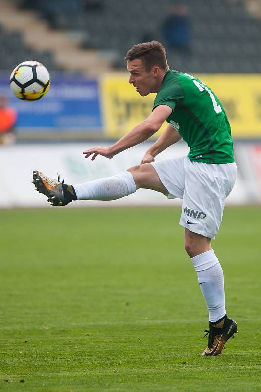 Zápas 13. kola první fotbalové ligy mezi týmy FK Jablonec a FC Zbrojovka Brno se odehrál 5. listopadu na stadionu Střelnice v Jablonci nad Nisou. Na snímku je Stanislav Tecl.