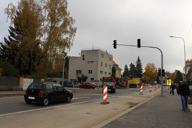 Ulice Palackého, kudy vede doprava na Liberec i Tanvald a Harrachov.