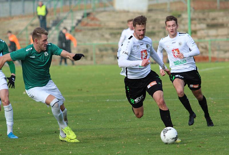 Tým Jaroslava Vodičky vybojoval vítězství v posledním zápase sezóny, který hrál doma, až když zlepšil výkon v druhém poločase.