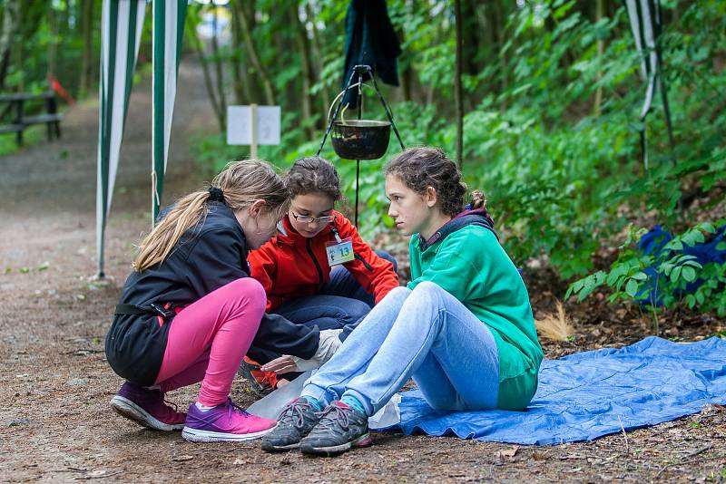 Krajské kolo Helpíkova poháru Libereckého kraje, zdravotně výchovné soutěže v první pomoci pro žáky pátých tříd základních škol, proběhlo 16. května u vodní nádrže Mšeno v Jablonci nad Nisou.