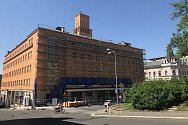 Jablonecká radnice je těsně před dokončením fasády. S opravou se začalo v roce 2016, na přelomu července a srpna má být vše hotovo.