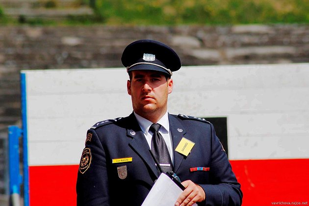 Letos v červnu to bude 25 let, co je Karel Bukvic mladší u hasičů. Nejen profesionálních, ale i dobrovolných. Už sedm let starostuje Sboru dobrovolných hasičů Horní Tanvald.