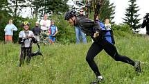 Mistrovství ČR v extrémním závodě štafet I. kategorie EXTREM CUP 2009 se čtyřmi disciplínami běh, mtb, paragliding a kajak odstartoval na Žluté plovárně v Malé Skále. Běžci předali štafetu bikerovi. Ten na Kozákově předal paraglidistovi. 