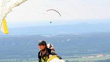 Mistrovství ČR v extrémním závodě štafet I. kategorie EXTREM CUP 2009 se čtyřmi disciplínami běh, mtb, paragliding a kajak odstartoval na Žluté plovárně v Malé Skále. Běžci předali štafetu bikerovi. Ten na Kozákově předal paraglidistovi. 