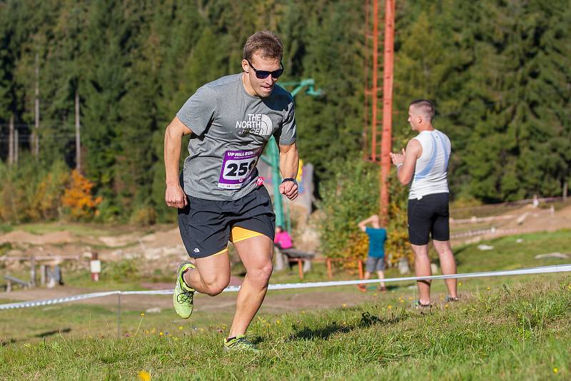 Up Hill Run, charitativní běh na podporu malého Matýska, se běžel v sobotu 30. září na sjezdovce Dobrá Voda v Jablonci nad Nisou.