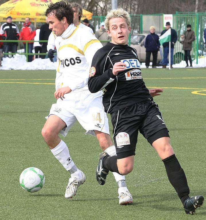 Fotbalisté FK BAUMIT Jablonec remizovali v sobotu dopoledne v rámci utkání České fotbalové ligy ve Mšeně s Hlavicí 1:1.